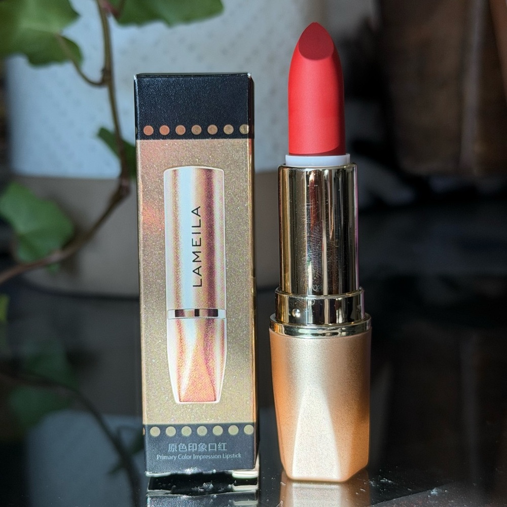 Bright Coral Matte Lipstick — Bold Red-Orange Shade